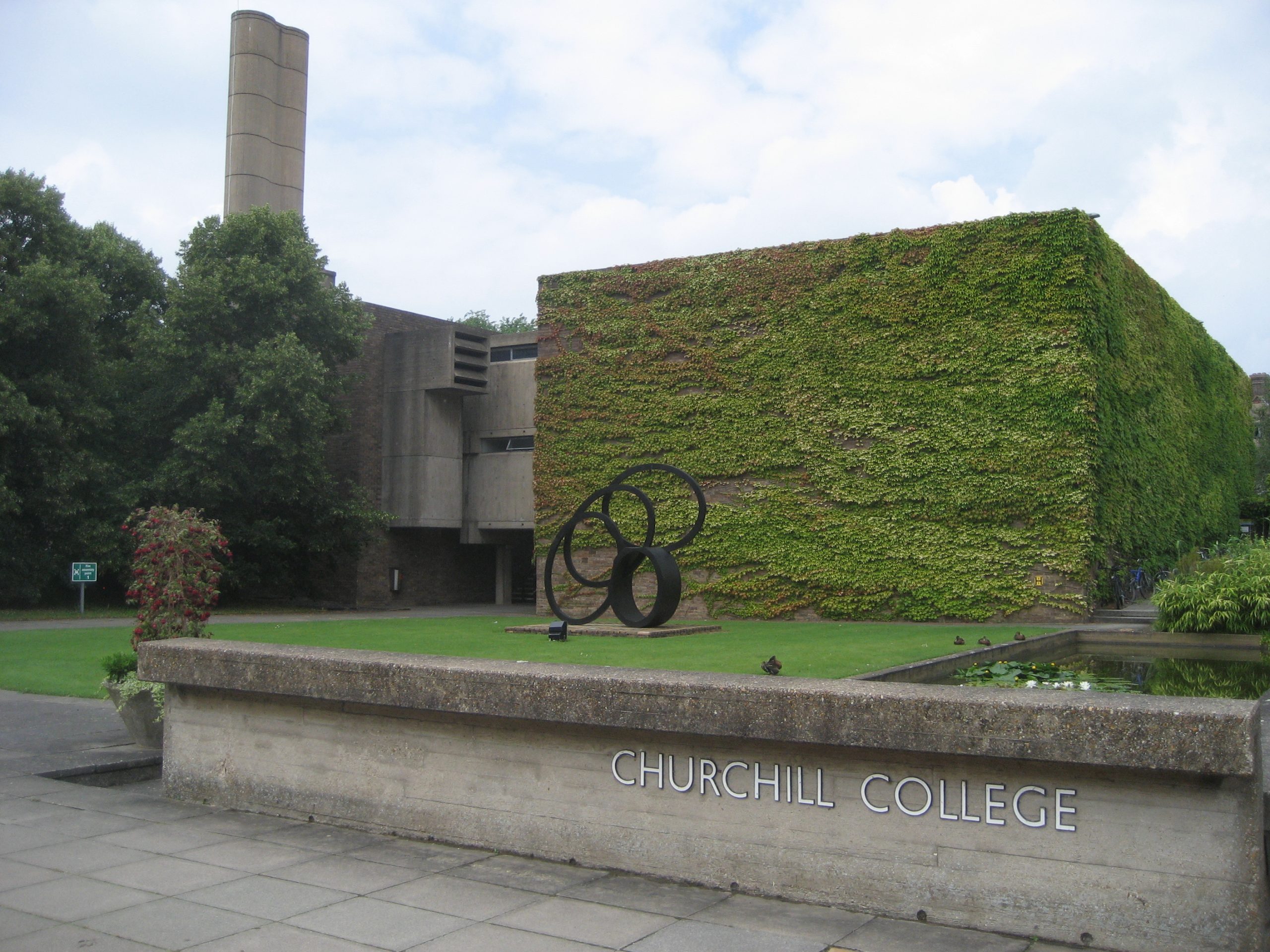 Churchill College, Cambridge unive