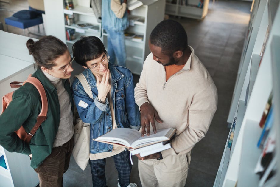 A group of diverse students collaboratin